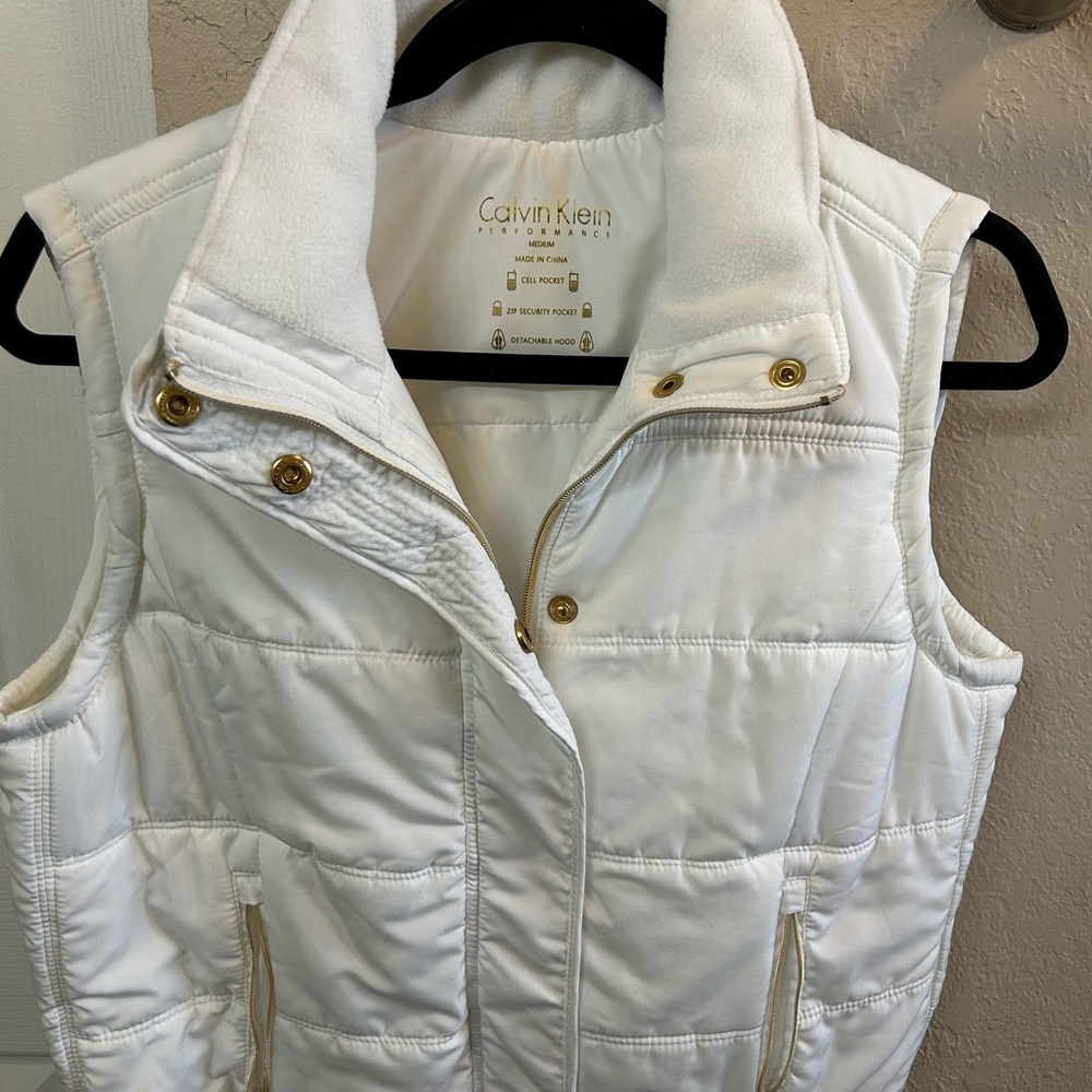 Calvin Klein Women's Ivory Quilted Vest